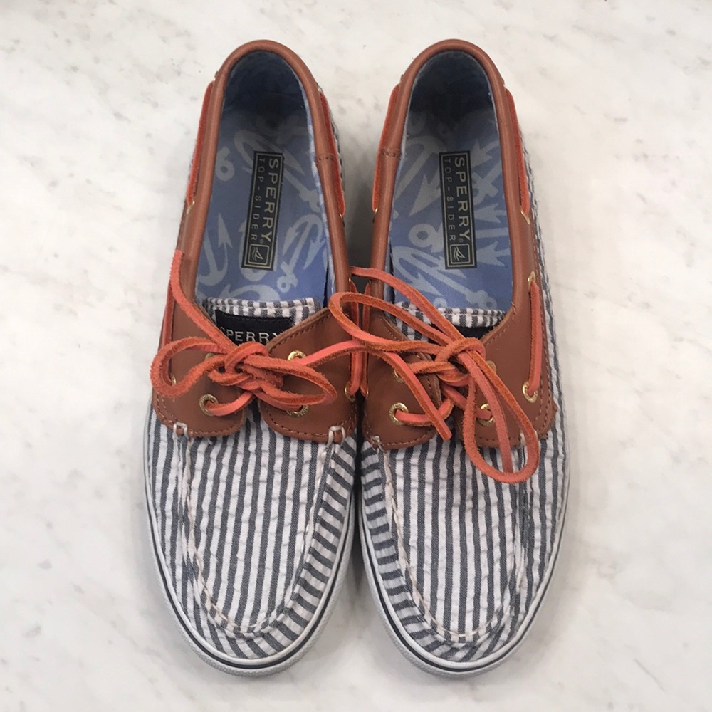 Sperry Stripe Boat Shoe - size 6